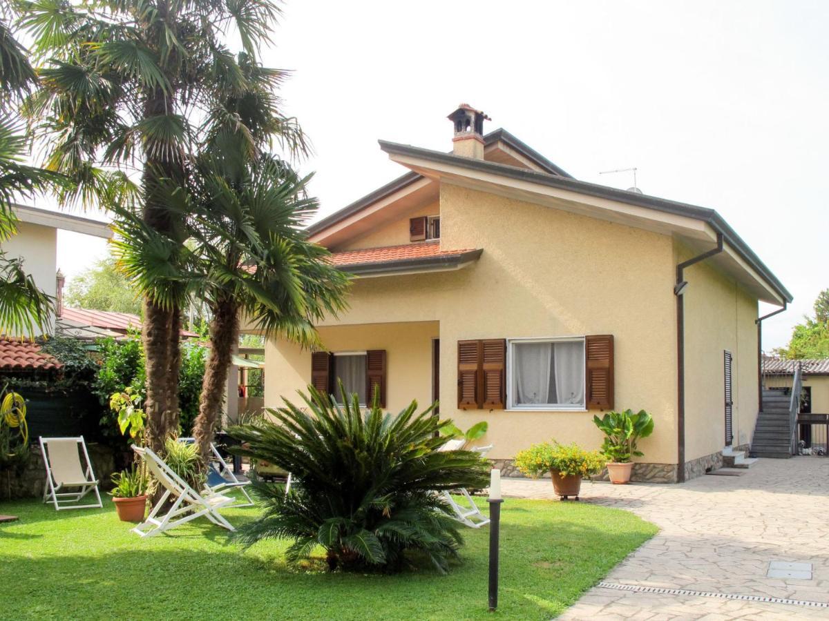 Apartment Emiliano By Interhome Marina di Massa Kültér fotó