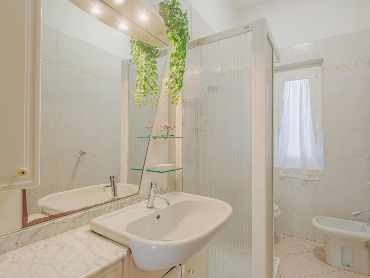 Apartment Emiliano By Interhome Marina di Massa Kültér fotó