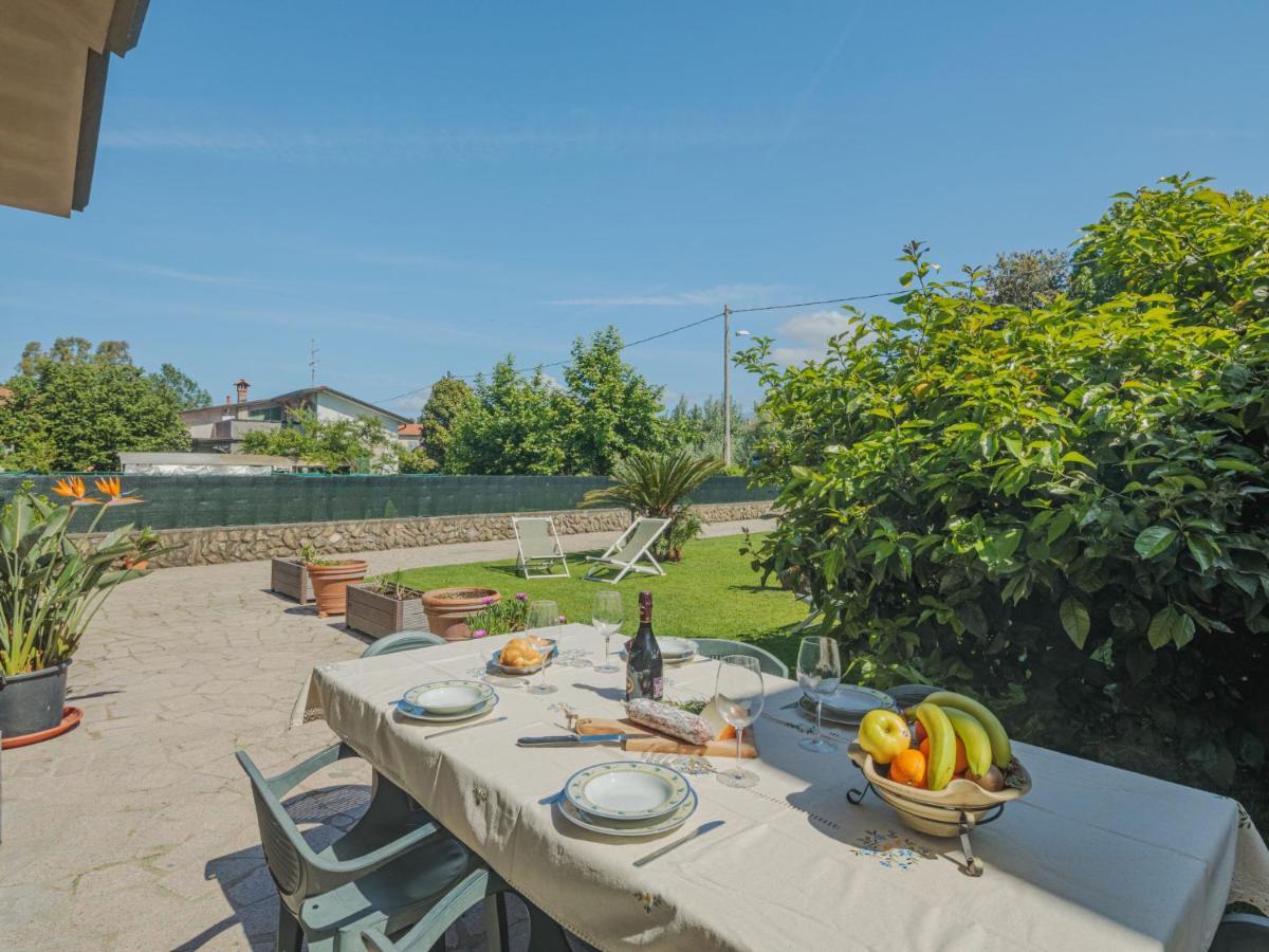 Apartment Emiliano By Interhome Marina di Massa Kültér fotó